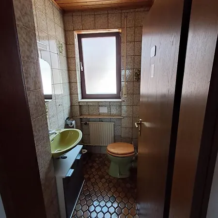 Haus Mit Zwei Boxtal